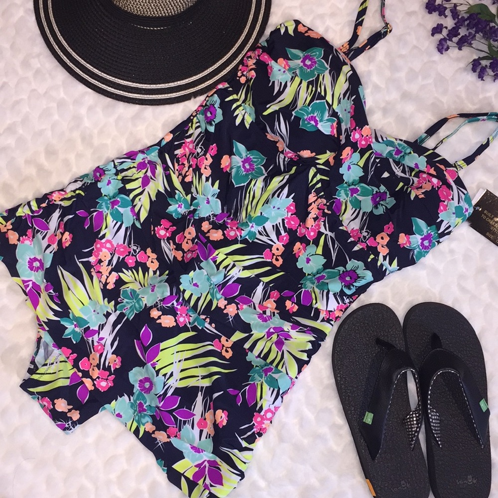 Alisha Levine Floral Twist bust Swimdress Swimsuit